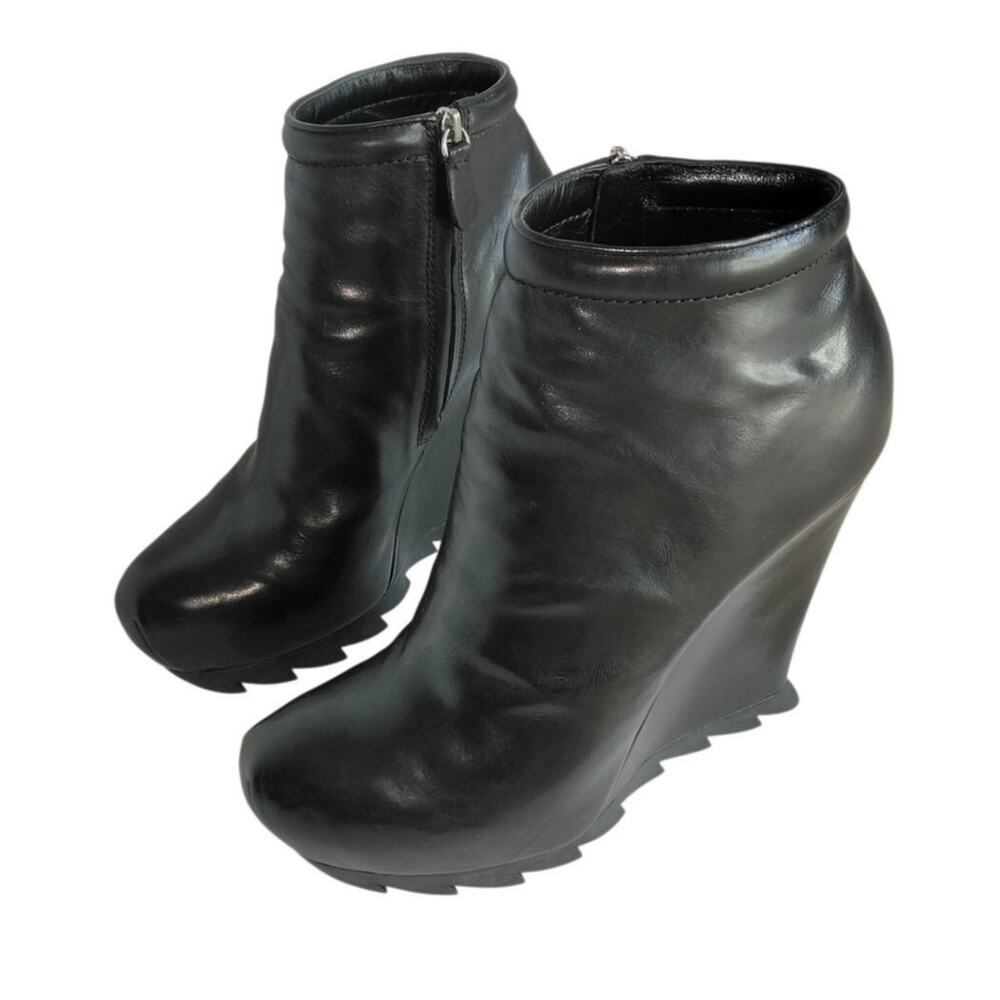 Camilla Skovgaard Black Leather Saw-Sole Wedge Ankle Boots Sz US 8 EU 38.5